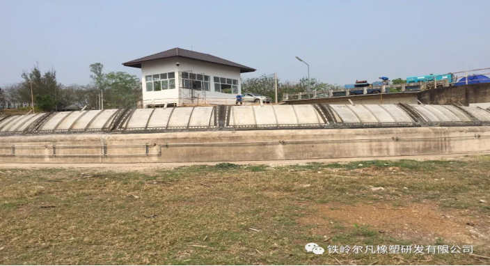 1566358590434742.png “河伴”氣動(dòng)剛盾橡膠壩516.png